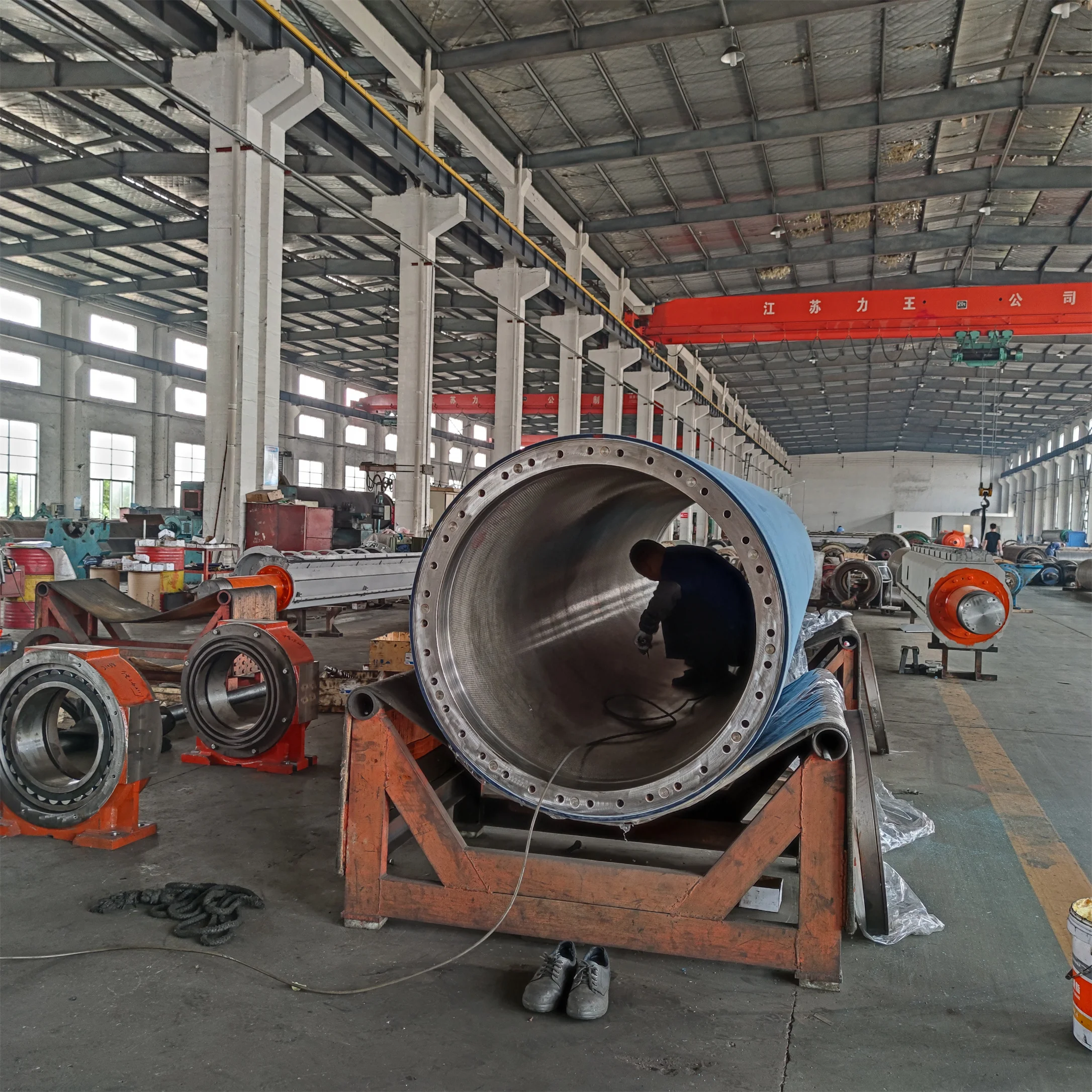 Part of Paper Marking Machine Dry the Pulp can be customized suction roll