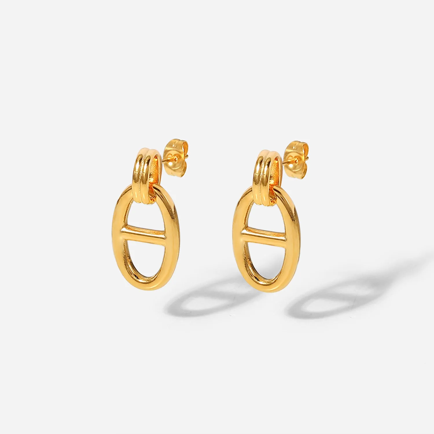 2022 Fashion Stainless Steel Letter CD Stud Earrings 18 K Gold Vacuum Plated Non Fade Pig Nose Shaped Jewelry for Women Gifts