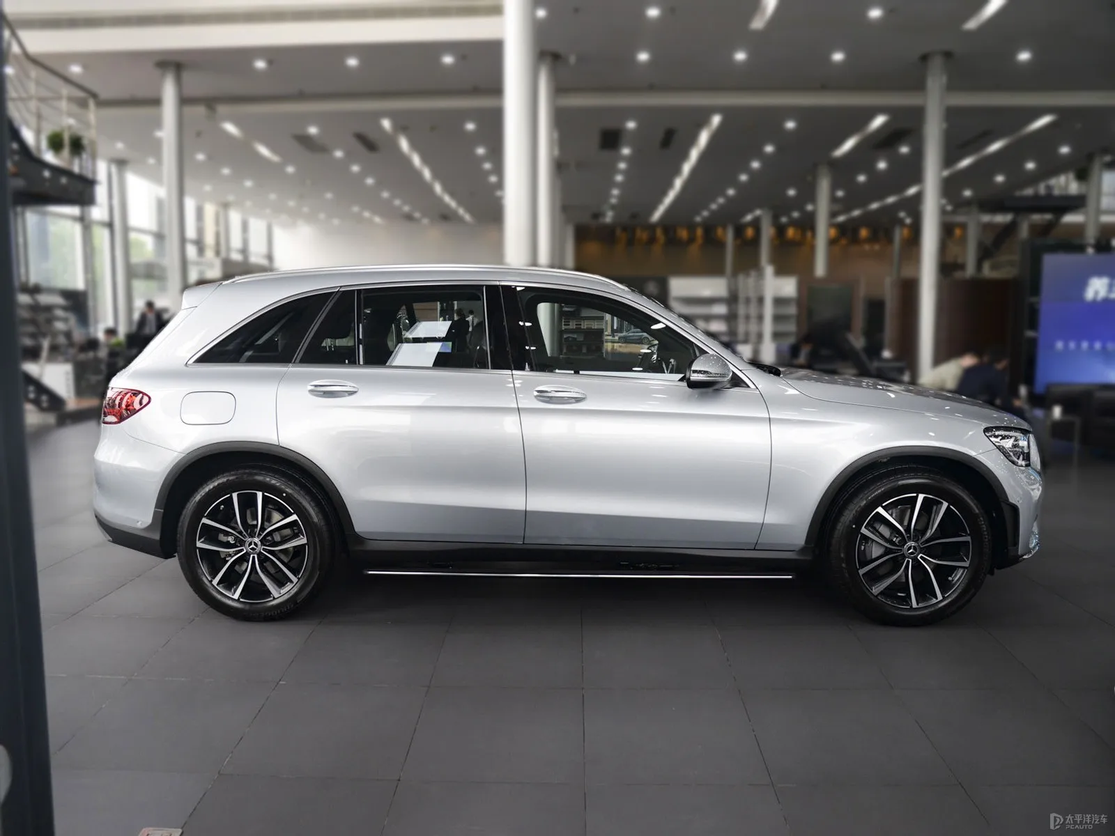 Высокая скорость 235 км/ч Mercedes GLC 300 L 4 MATIC Прямая продажа с завода дешевые автомобили произведенные в Китае