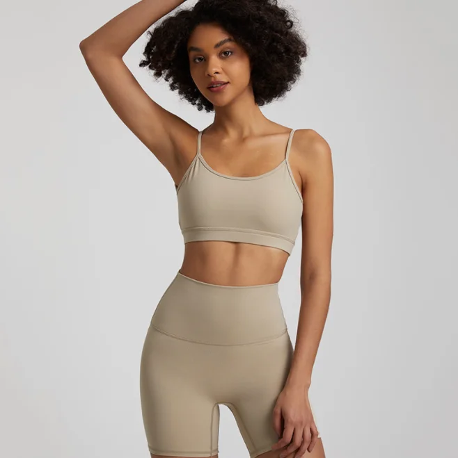 2023 New Design Sexy Strappy Breathable Shockproof Yoga Bra Sports bra For Women Modest Gymwear Criss-cross Back Padded Bra top