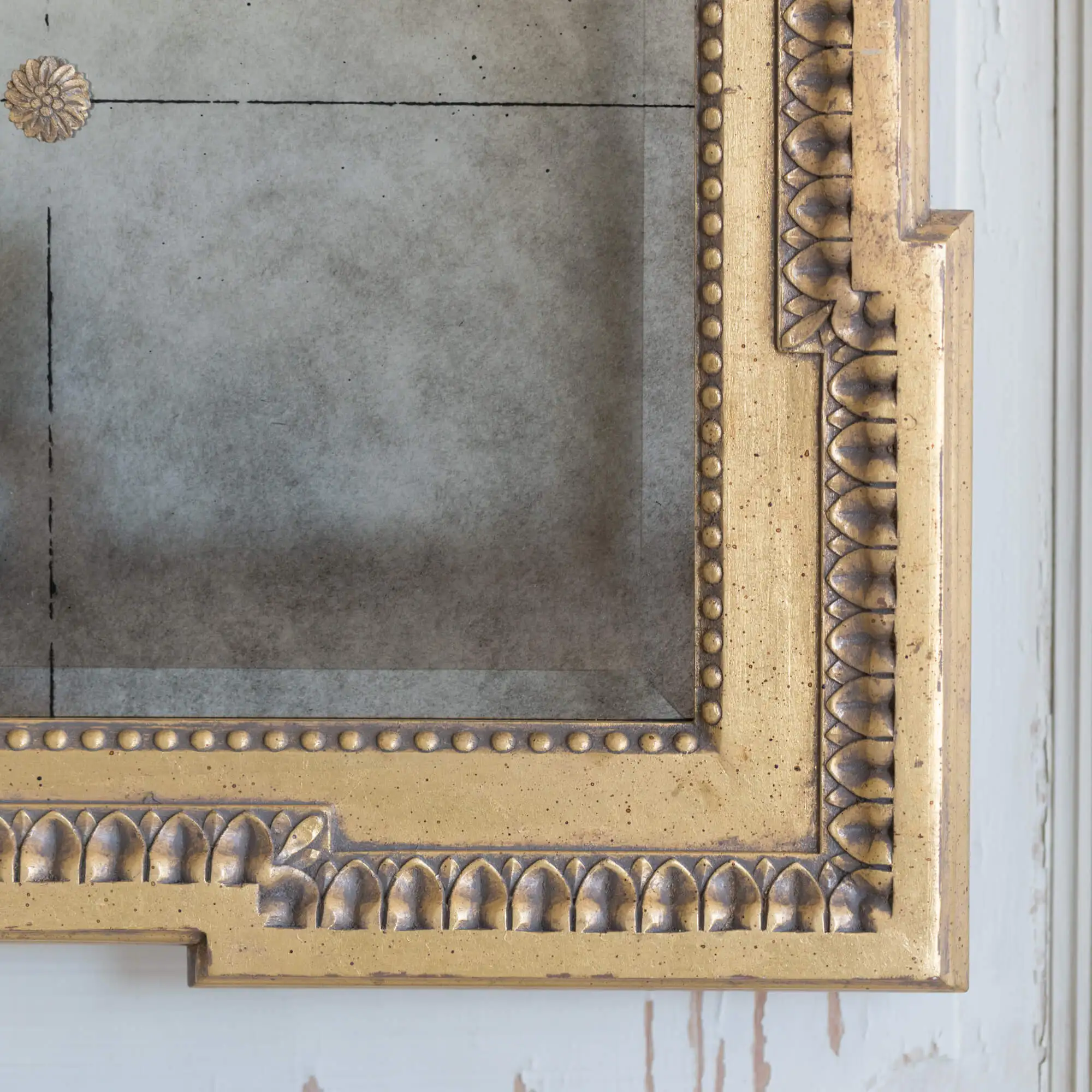 Traditional French Antique Rectangular Delicate Floral Carvings Fireplace Mantle Wall Mirror Glod Court Livingroom  Frame Mirror