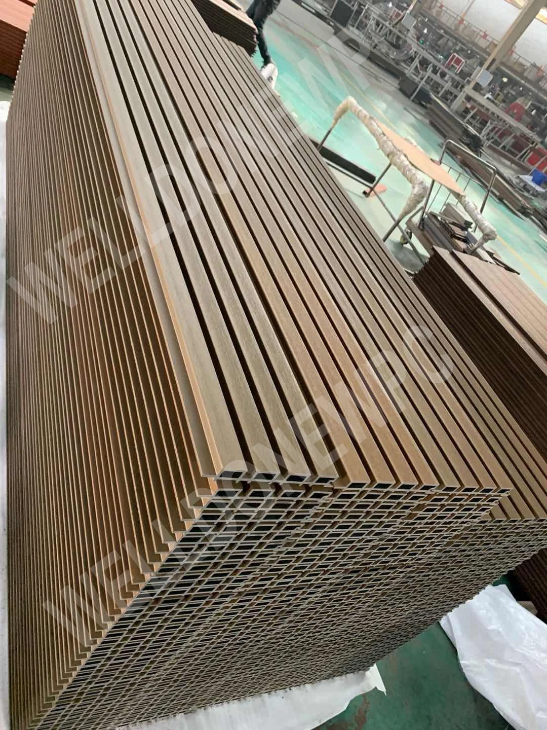 Factory Direct Exterior Hotel Decor Wood Plastic Composite Fluted WPC Wall Panel Indoor Facade Cement Panel Siding Cladding