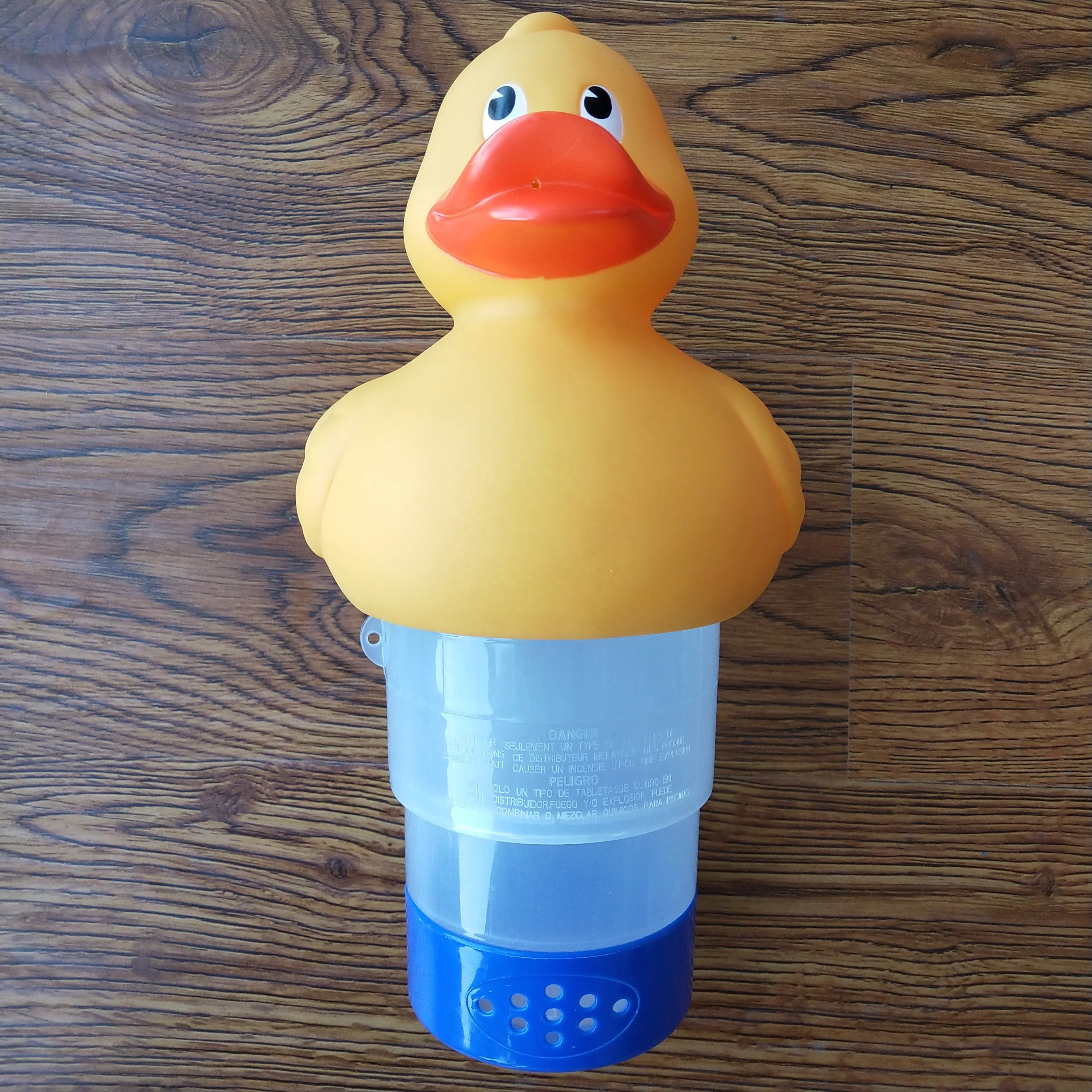 Cleanwell Cute Yellow Duck Large Capacity Swimming Pool Floating Dispenser Chlorinator Telescopic