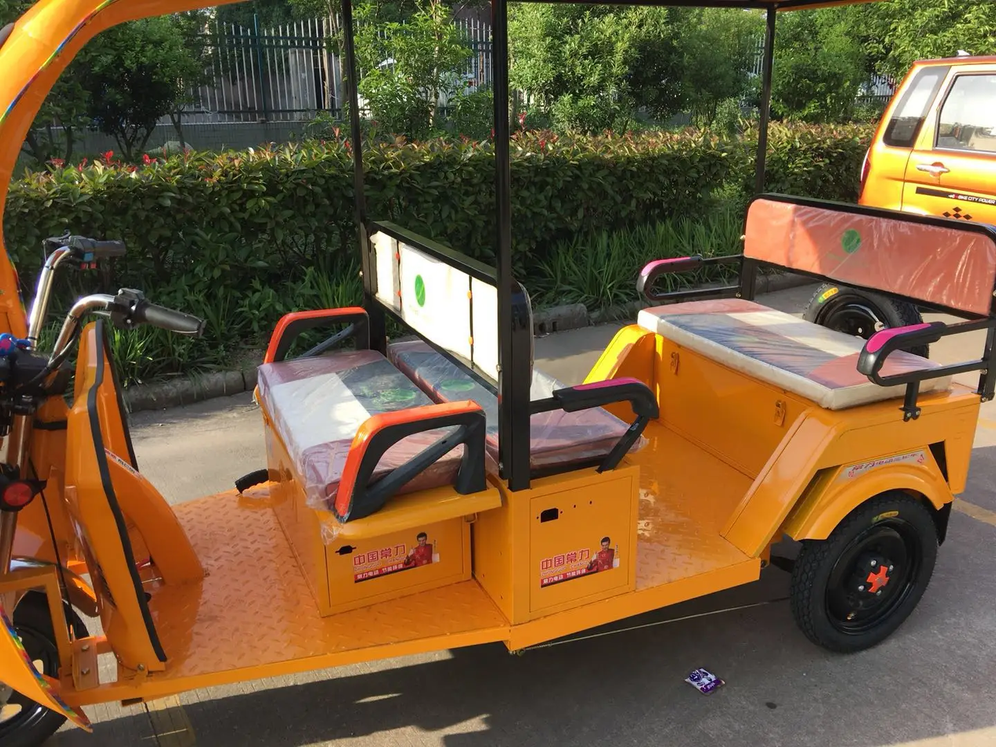 hot sale e-rickshaw 1200w 60V electric tricycle with ABS roof in best price in India