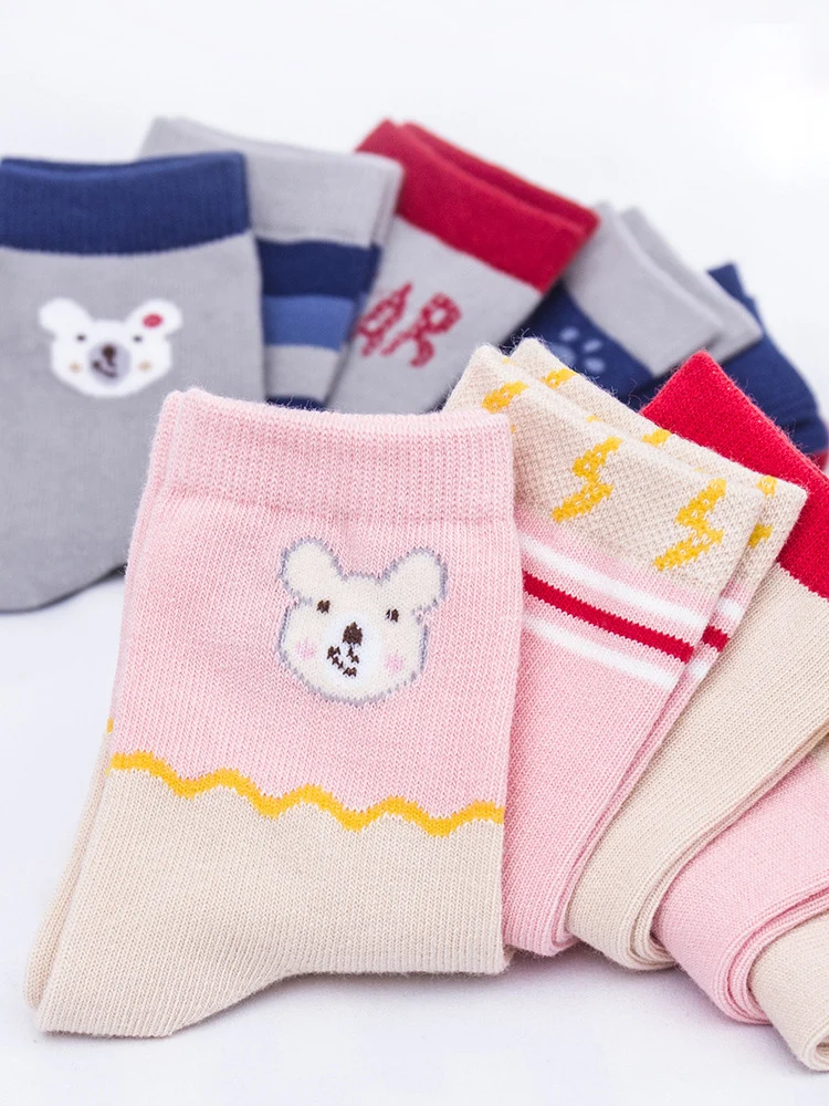 
New trendy 2020 kid socks lovely little bear jacquard socks for boys girls mid cut soft cotton socks 5 pairs a set wholesale 