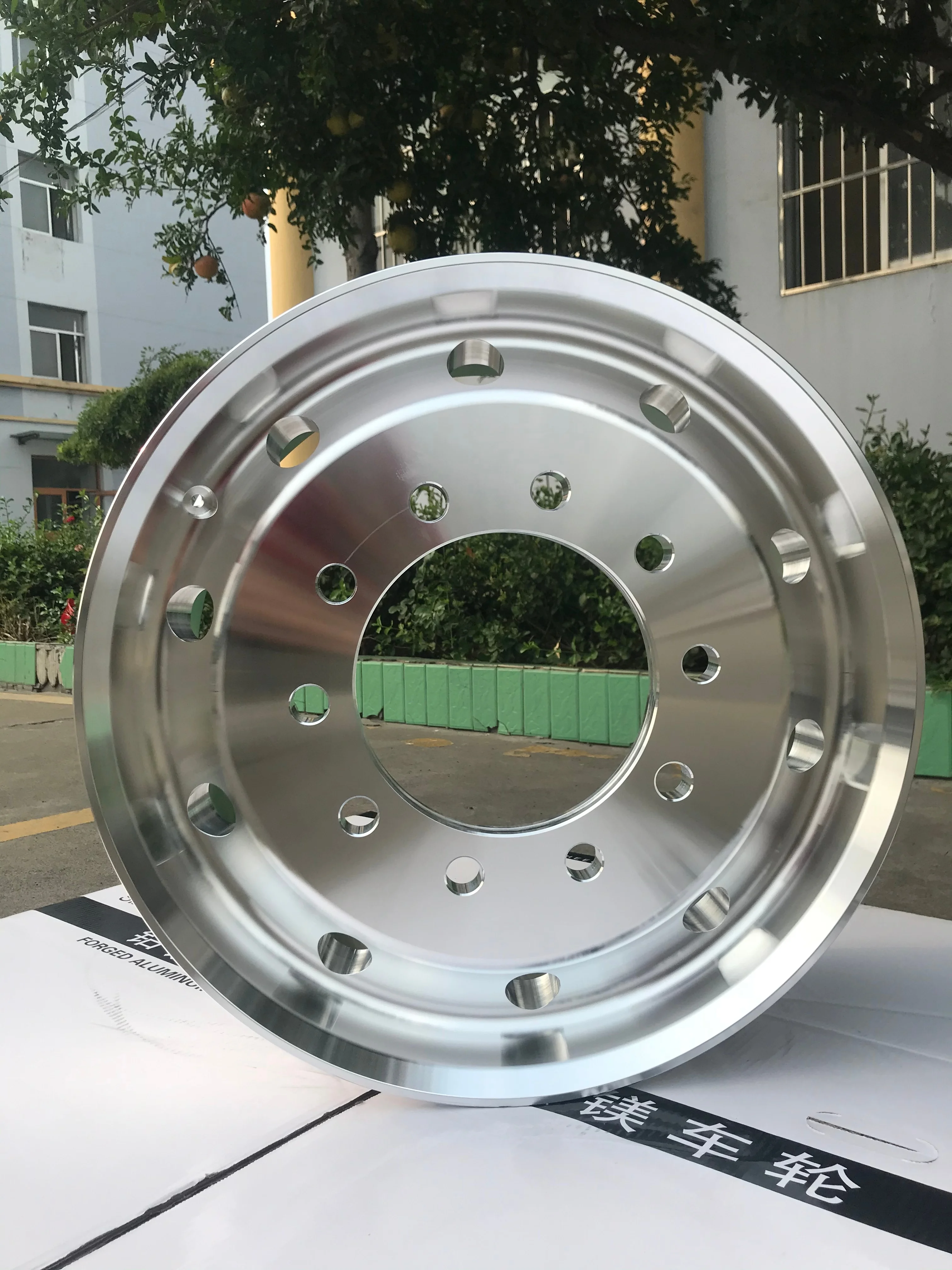 Оригинальные алюминиевые колеса 22,5 для коммерческого грузовика