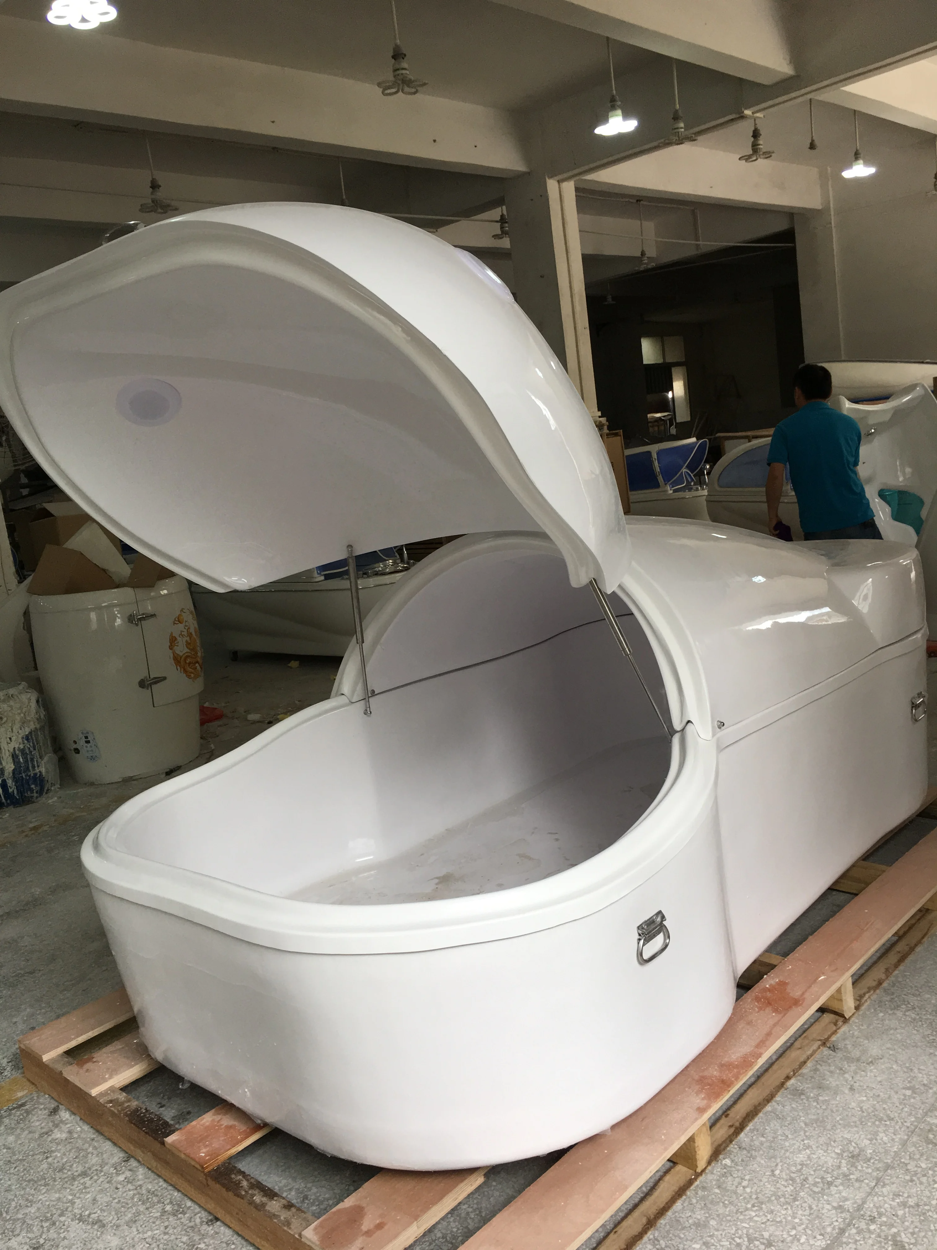 huge epsom salt water floating therapy capsule aqua cabin for long periods detox use