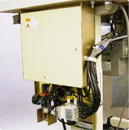 Low price Used High quality Yamato AZ8451 Class Cylinder Bed Overlock Sewing Machines