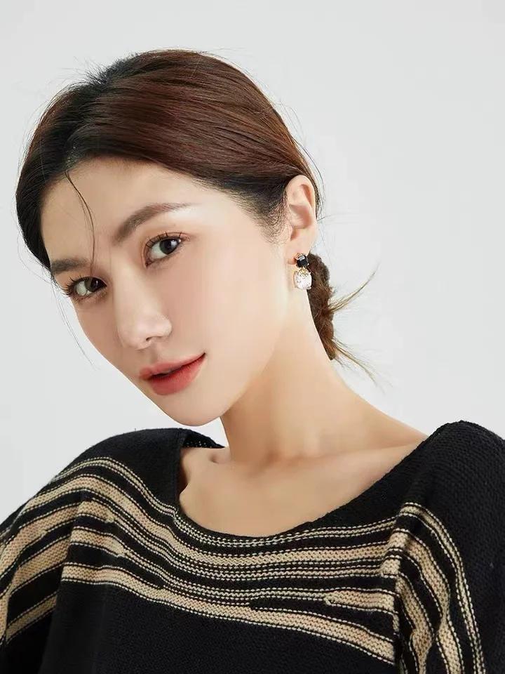 Trendy Sexy Fashion Jewelry Custom Gold Plated Rhinestones Four Leaf Clover Pendant Earrings