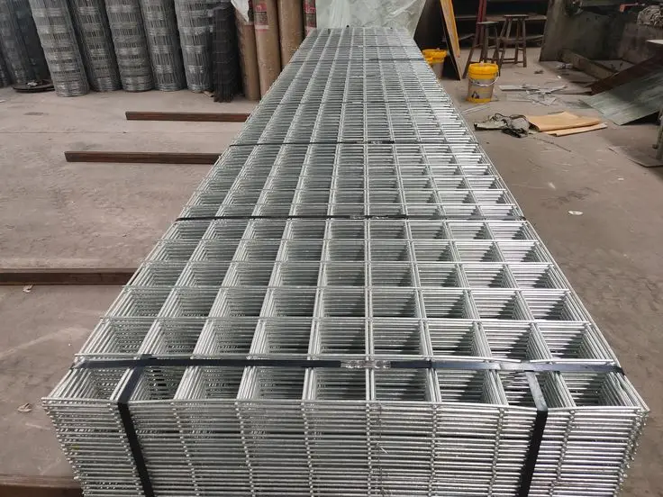 cheap Price Bird Cage Mesh Fabric 2*4  welded wire mesh black small galvanized 1/4chicken wire