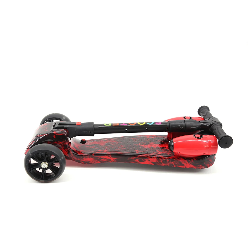 QIYI new 3 wheels folded baby scooter for kids/adjustable spray scooters mini push multi function scooter with led lights wheels