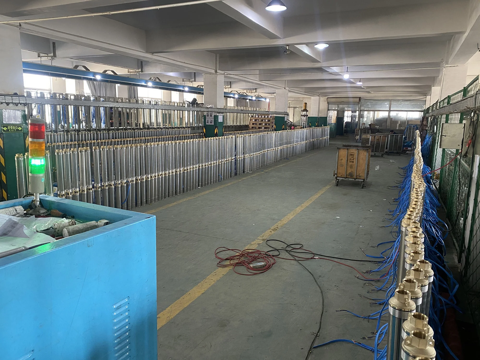 5.5KW  6Inch 7.5HP Large Flow Stainless Steel AC/DC Hybrid Submersible Solar Deep Well Water Pump For Irrigation Agriculture