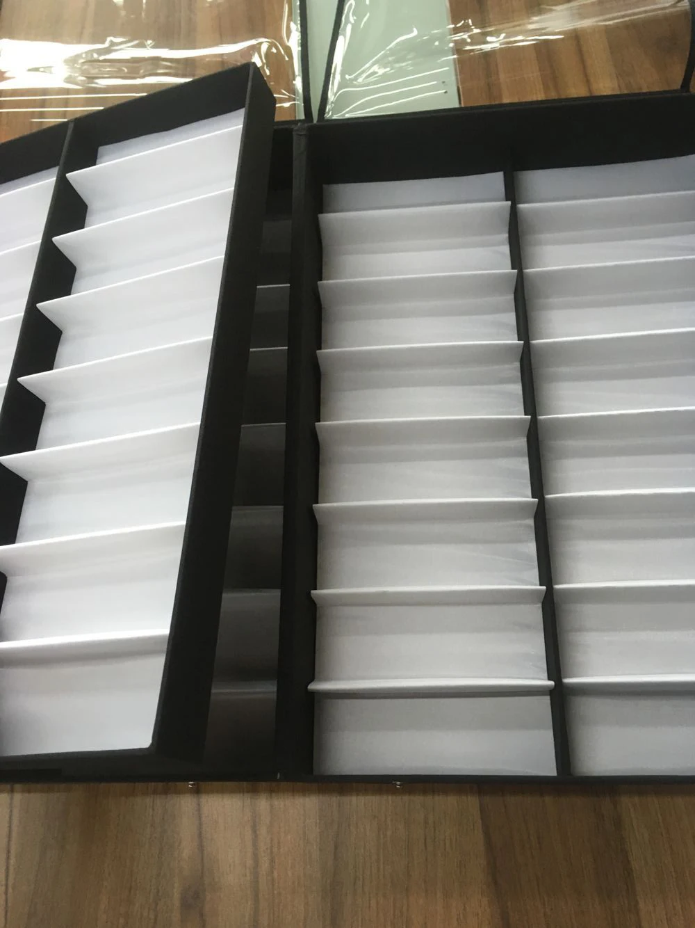 
64 pieces optical frame high quality ready stock portable packaging eyeglasses display cases Glasses Suitcase 
