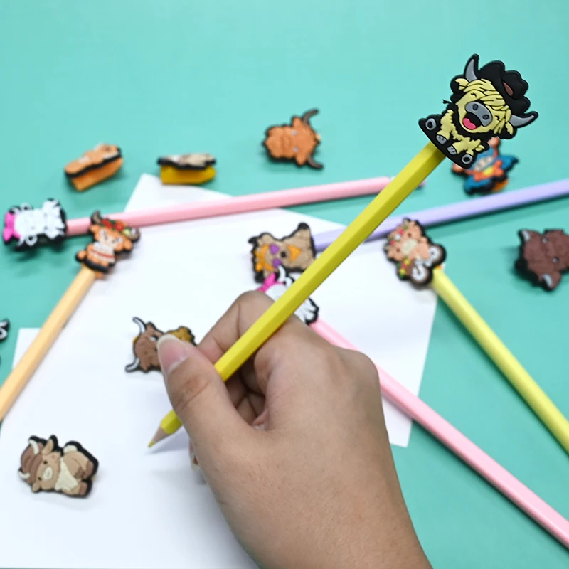 2024 High Quality Pvc Silicone Cow Pen Topper Promotional Pencil Topper Wholesale Cartoon Rubber Pencil Toppers Decoration