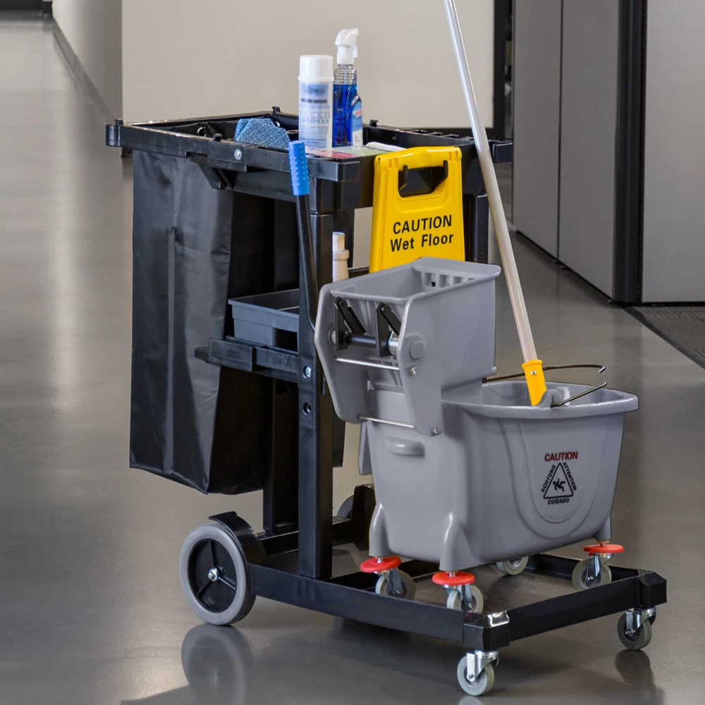 Новая тележка для уборки с шкафом для хранения гостиничного дома
