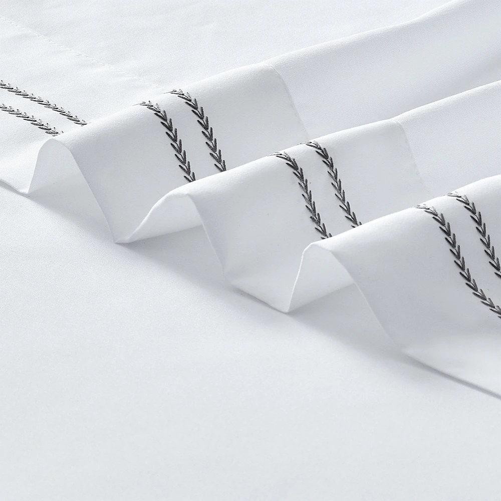 Hot sale custom classic embroidery design white hotel bedsheet set for bedroom