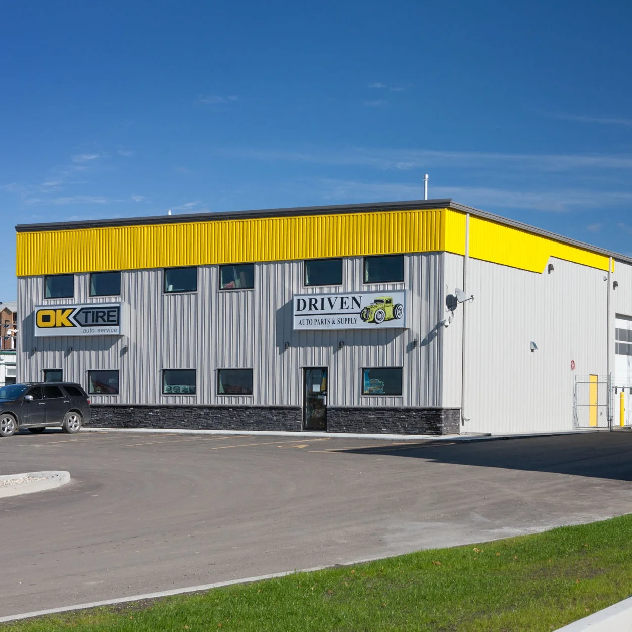 Cheap China Low Cost Prefab Warehouse Outdoor Storage Shed Light Metal Steel Structure Construction Building Peb Warehouse Price