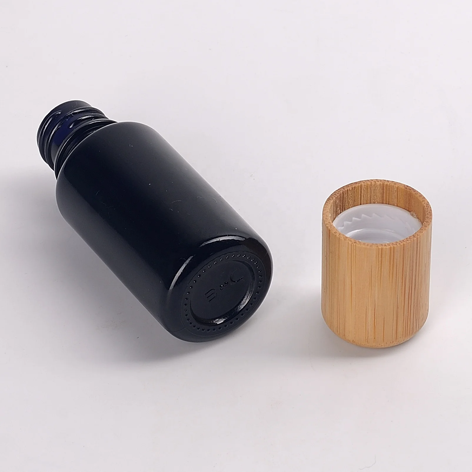 black glass essential oil bottle 10 ml 15 ml 30 ml 50 ml 100 ml black glass bottle with 18 mm bamboo cap and drip plug for oil