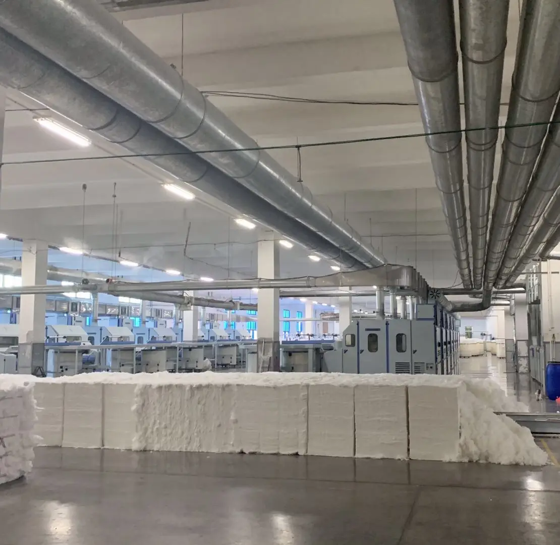 Экологически чистая переработанная полиэфирная пряжа 30/1 40/1