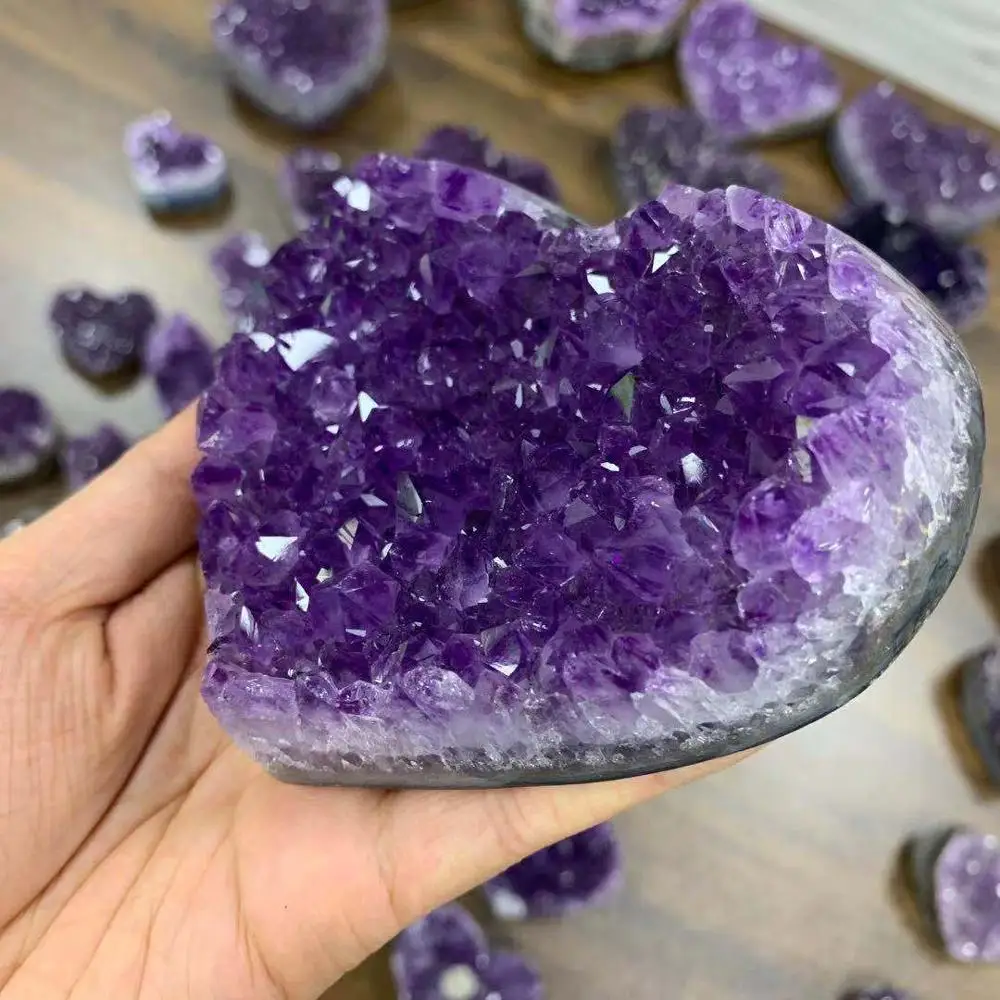 Folk crafts natural gemstone geodes amethyst crystal  rock crystal heart for healing