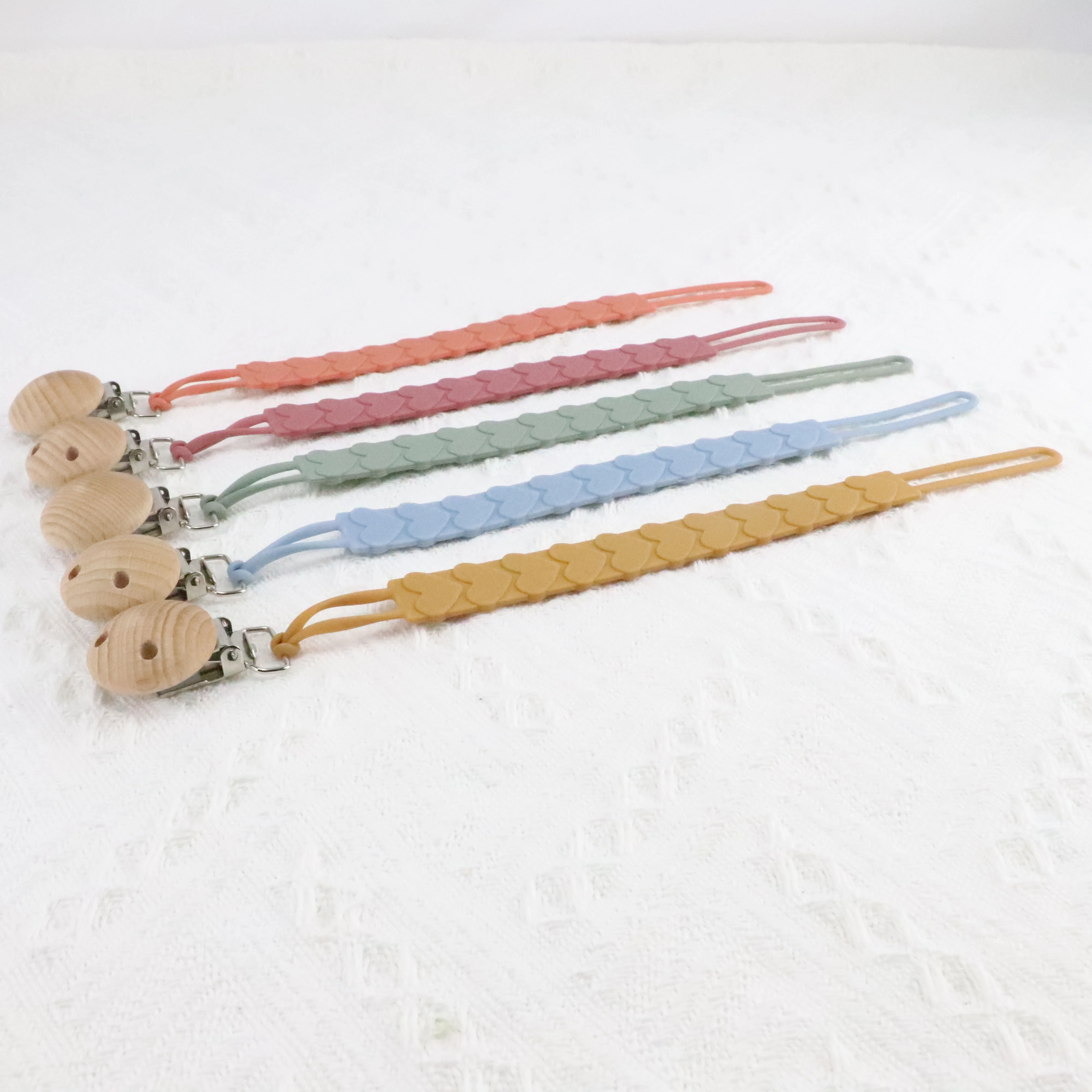 Hotting Selling Pacifier Hold Nipple Clips Chupetas Silicone Baby Pacifier Chain