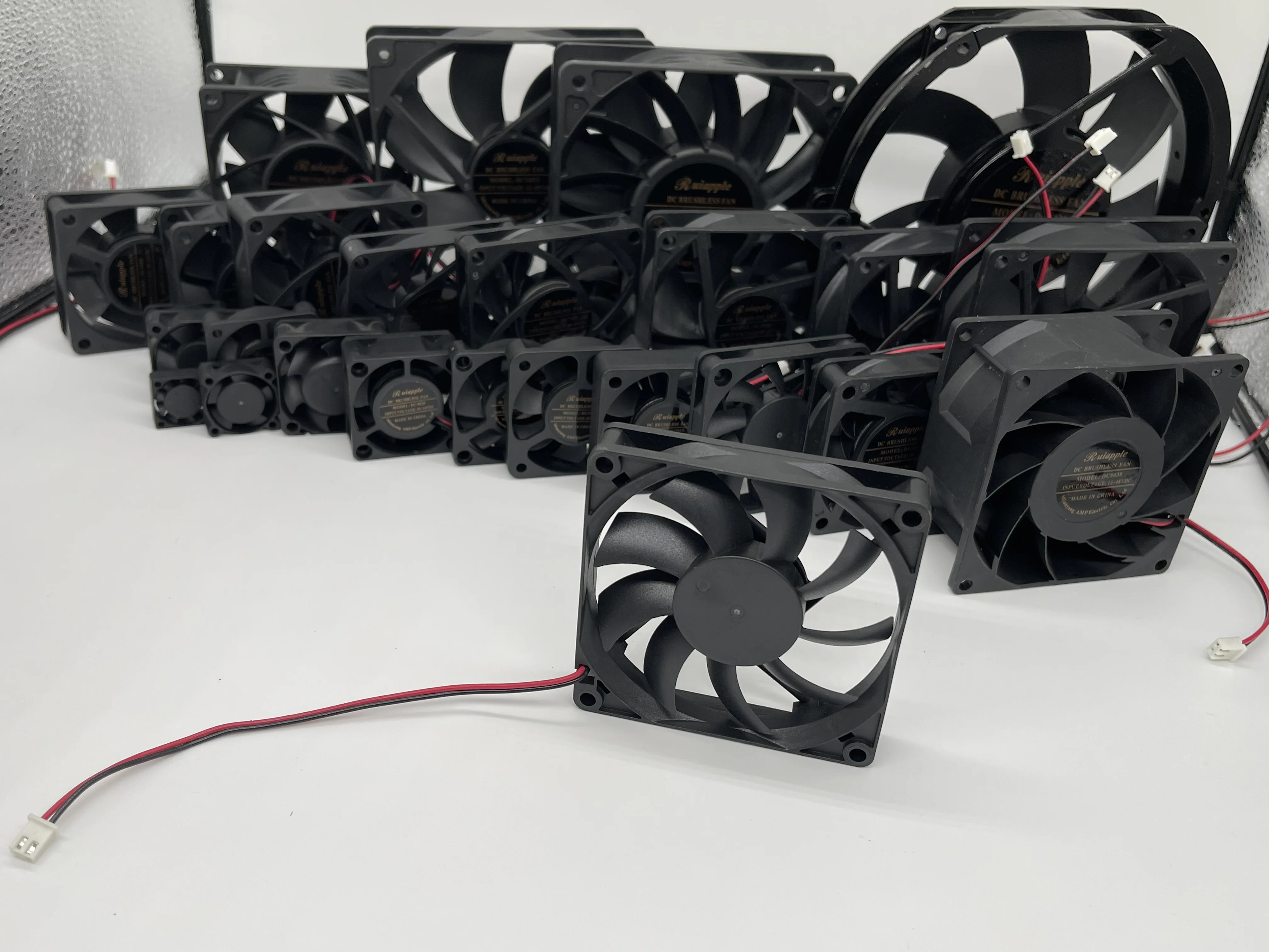 High Quality 8cm 80x80x15mm 80mm 5V 12V 24V 48V 8015 DC Brushless Mini axial Fan