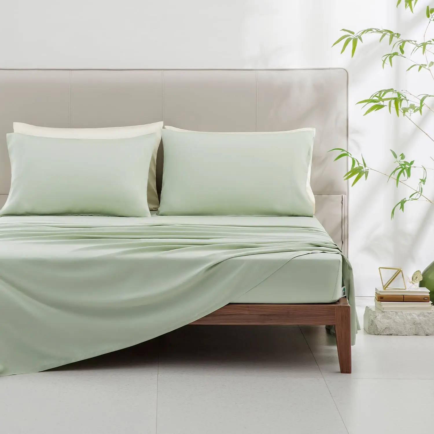 Queen Size Luxury Bamboo 4 Pieces Sheet Set Cooling and Breathable 100% Viscose Derived from Bamboo Bedding Sets for All Season