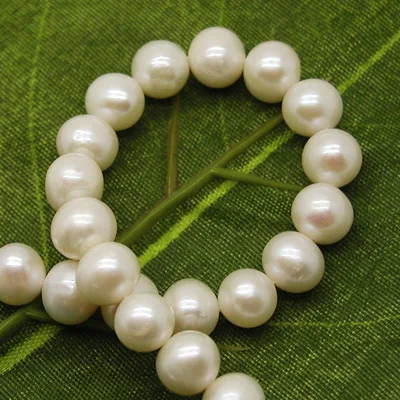 Wholesale natural cultured freshwater white/pink/purple oval round potato pearls in all sizes for elegant jewelry making