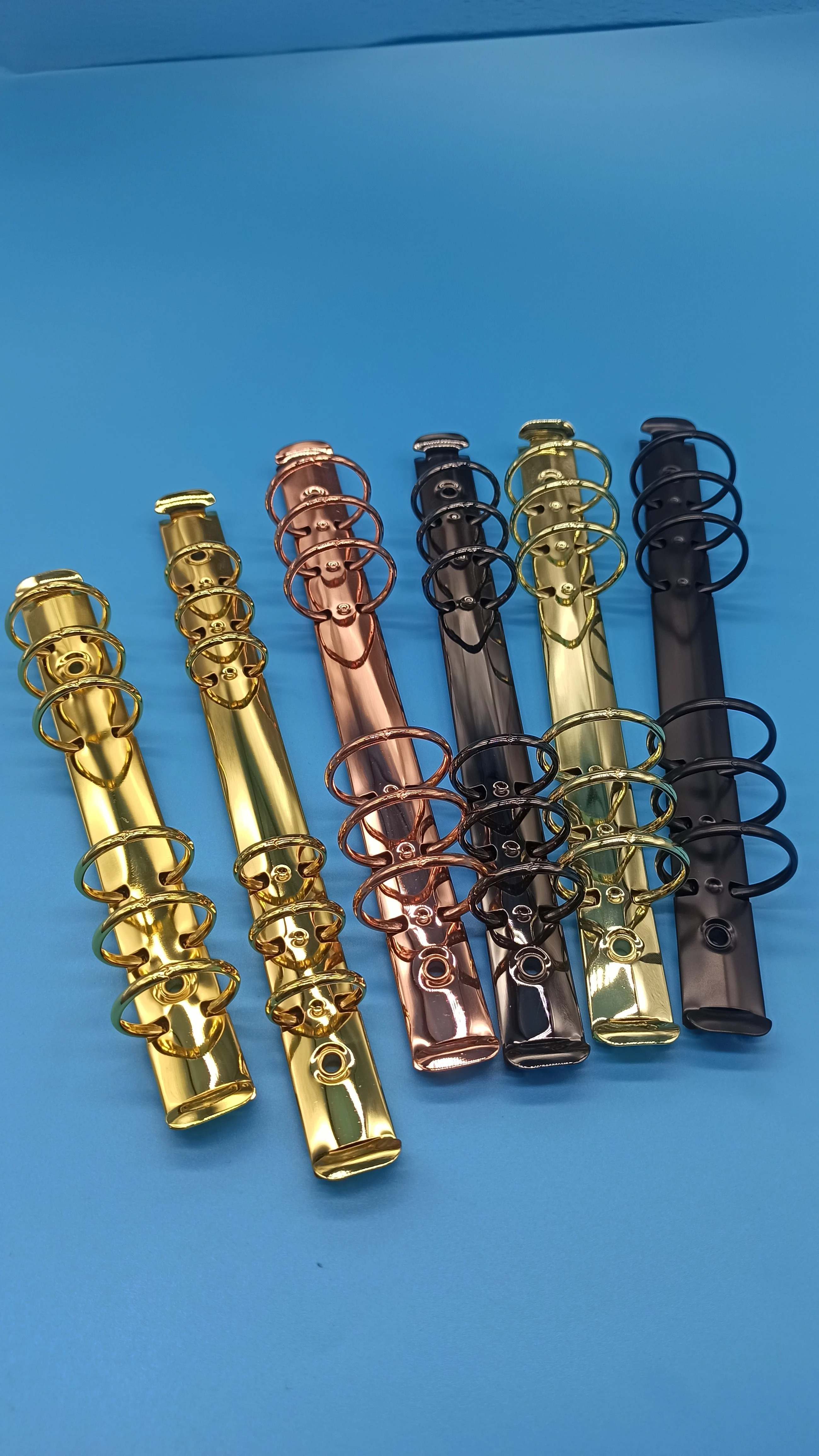 Металлическое кольцо-скоба