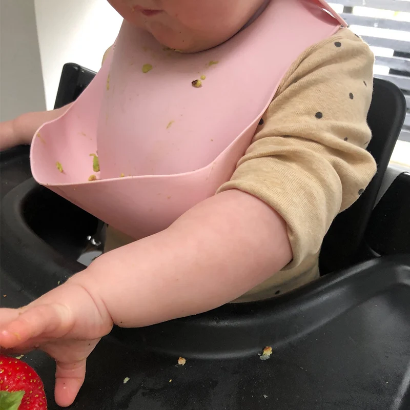 Fashionable Adjustable Baby Bib Bandana Washable and Button Closure for Toddlers Newborns Boys and Girls