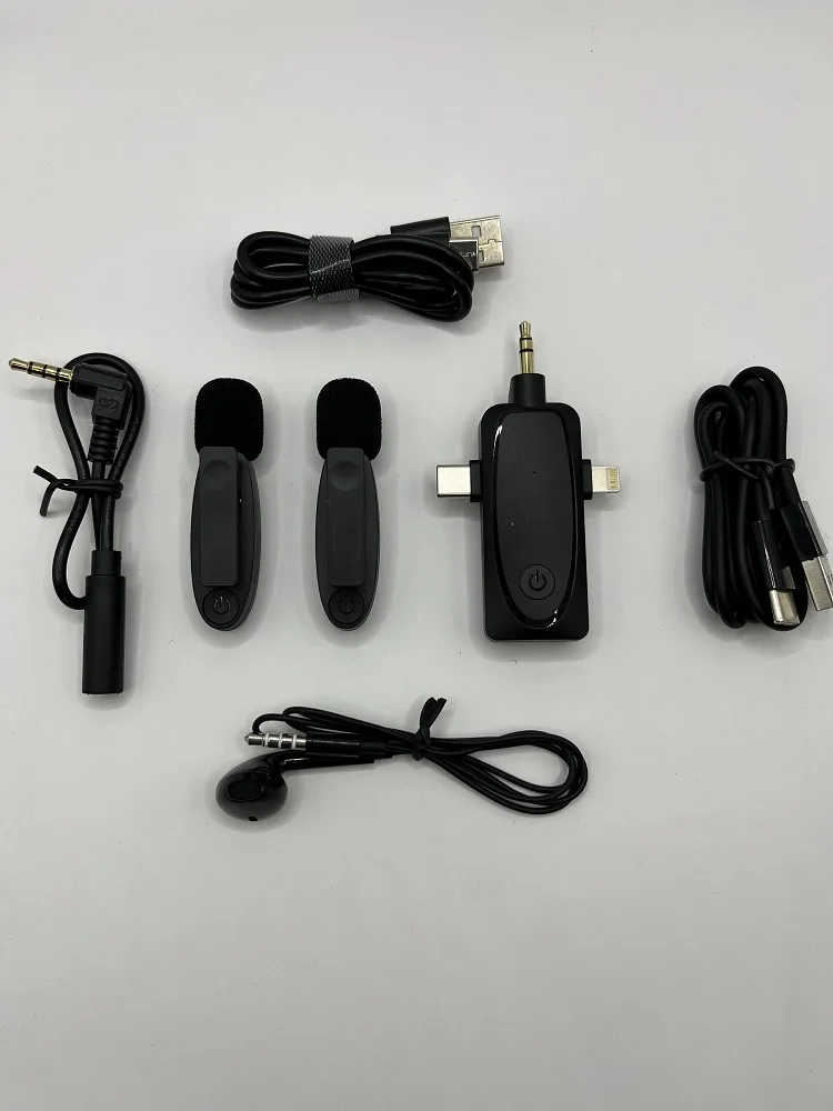 2022 hot selling 3 in 1 professional rechargeable wireless microphone with 3.5mm Type-c Light prot
