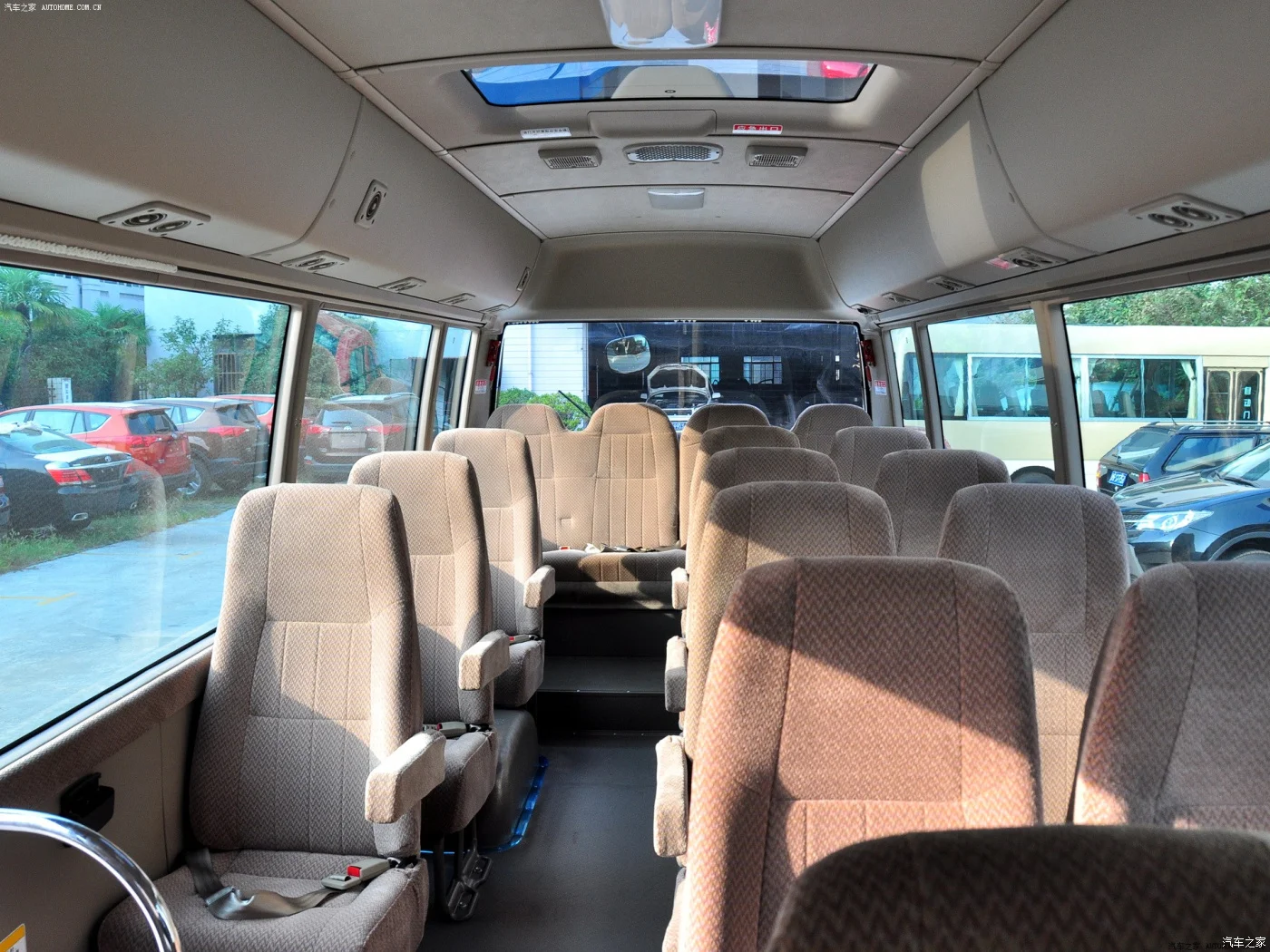 Hot sale Toyota Coaster 2019 4.0L premium car GRB53L-ZEMSK 23 seater 9GR Version petrol vehicle factory price