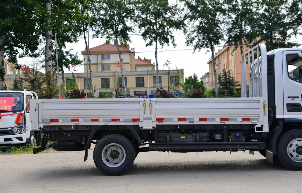 Используемый грузовой мини-грузовик 5 тонн грузовик 163HP 4x2 LHD дизельный легкий для продажи