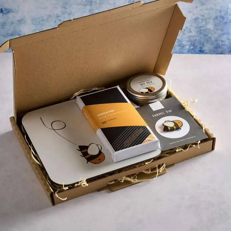 Wholesale Gifts Hat Women Clothes Badge Pins Custom Soft Enamel Book Metal decorative Craft Pin