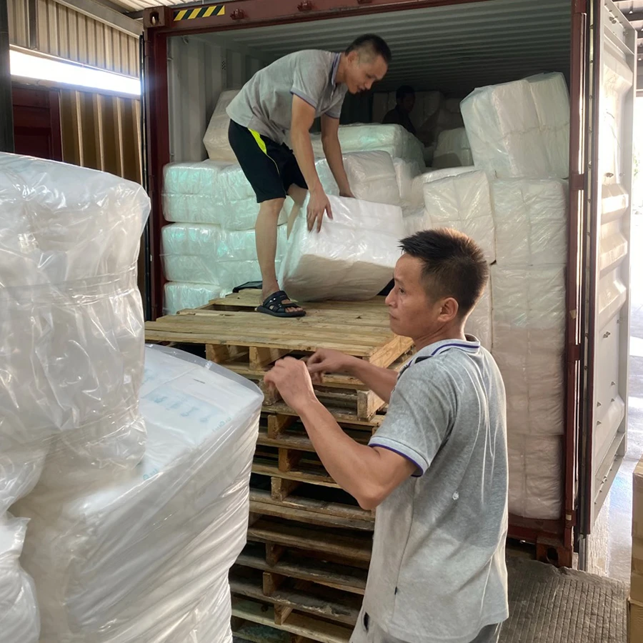 Одноразовые детские подгузники