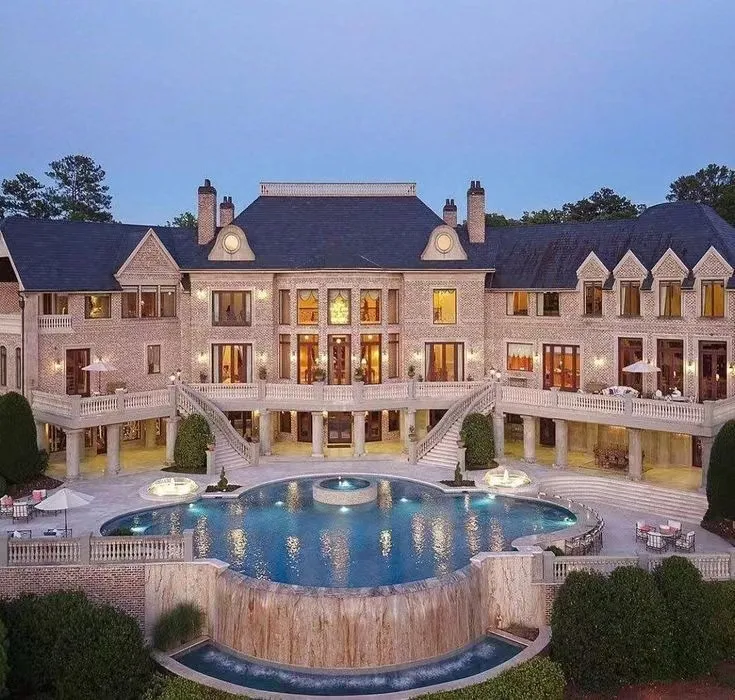 High Efficiency 7 8 Bedrooms Luxury Mansion Prefabricated Traditional House 3 Storey