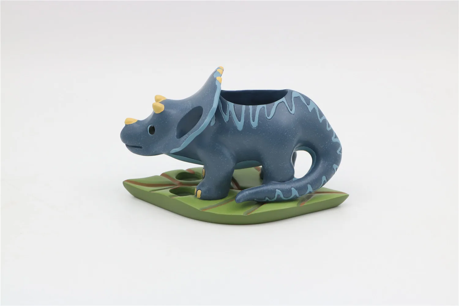 Factory price Complete dinosaur kids 4pcs resin bathroom set