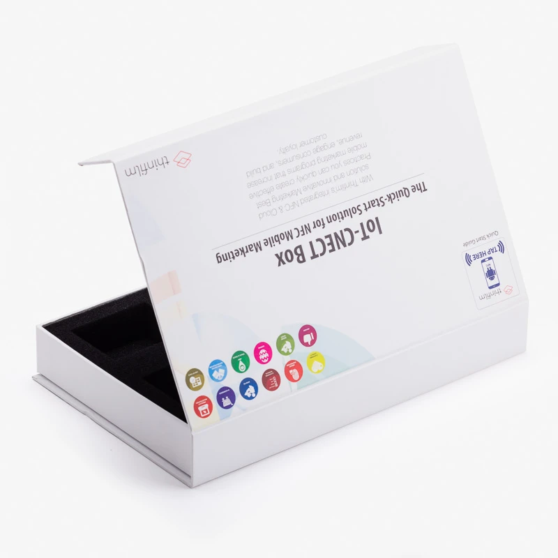 Clamshell-type Custom Logo Printed Luxury Packaging Gift Boxes With Magnetic Flip-open Cardboard Box EPE Foam Insert