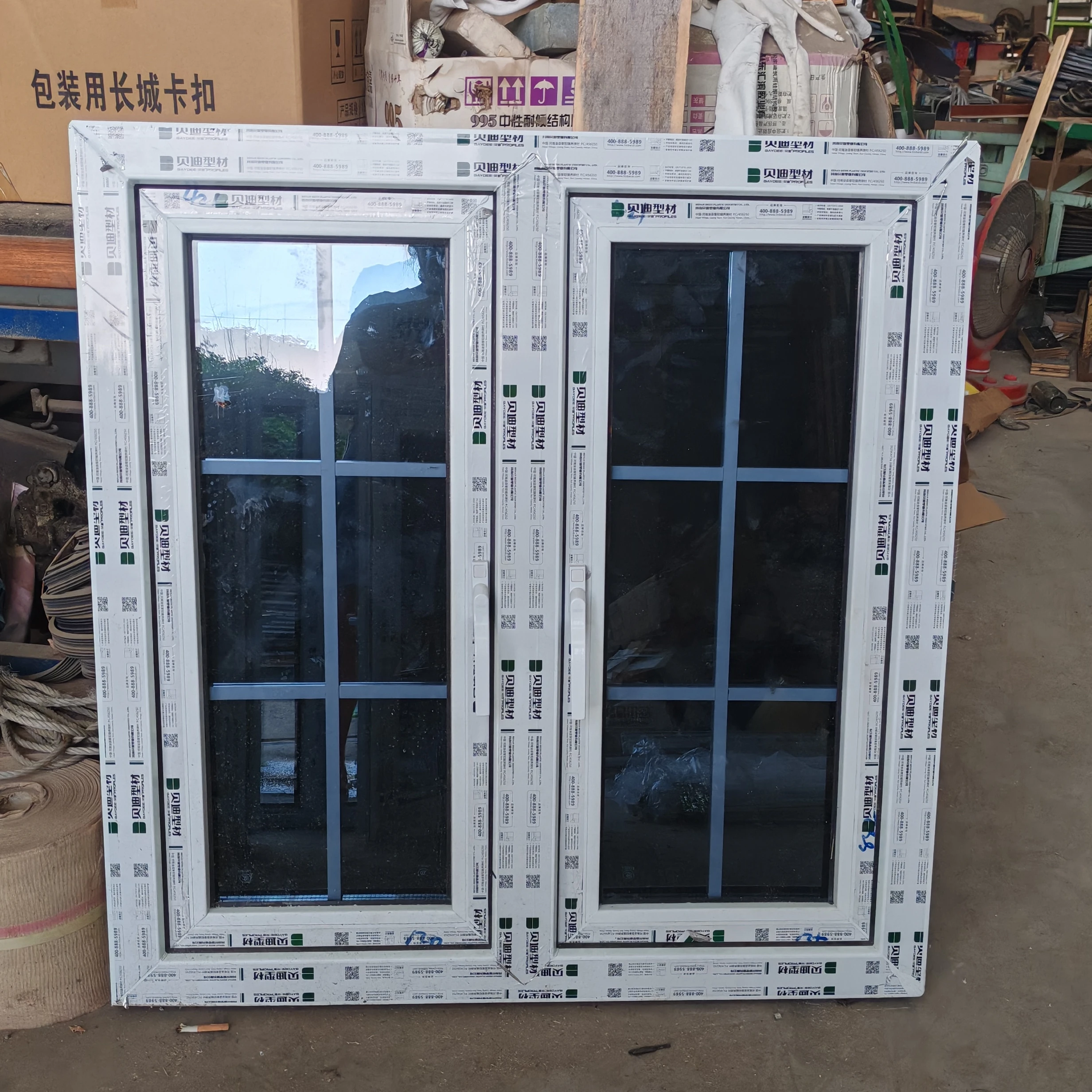 Customized Design Vinyl Hurricane Impact Window Plastic UPVC Casement Windows with Reflective Glass for House