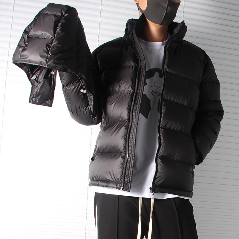 2023 wholesale shiny puffer jacket men black custom logo hooded down padded parka quilted winter coats for men