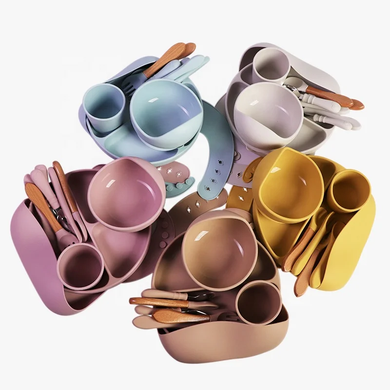Newsun 2024 детские товары на заказ силиконовые формы принадлежности милые идеи нагрудники столовые приборы посуда наборы тарелок в коробке