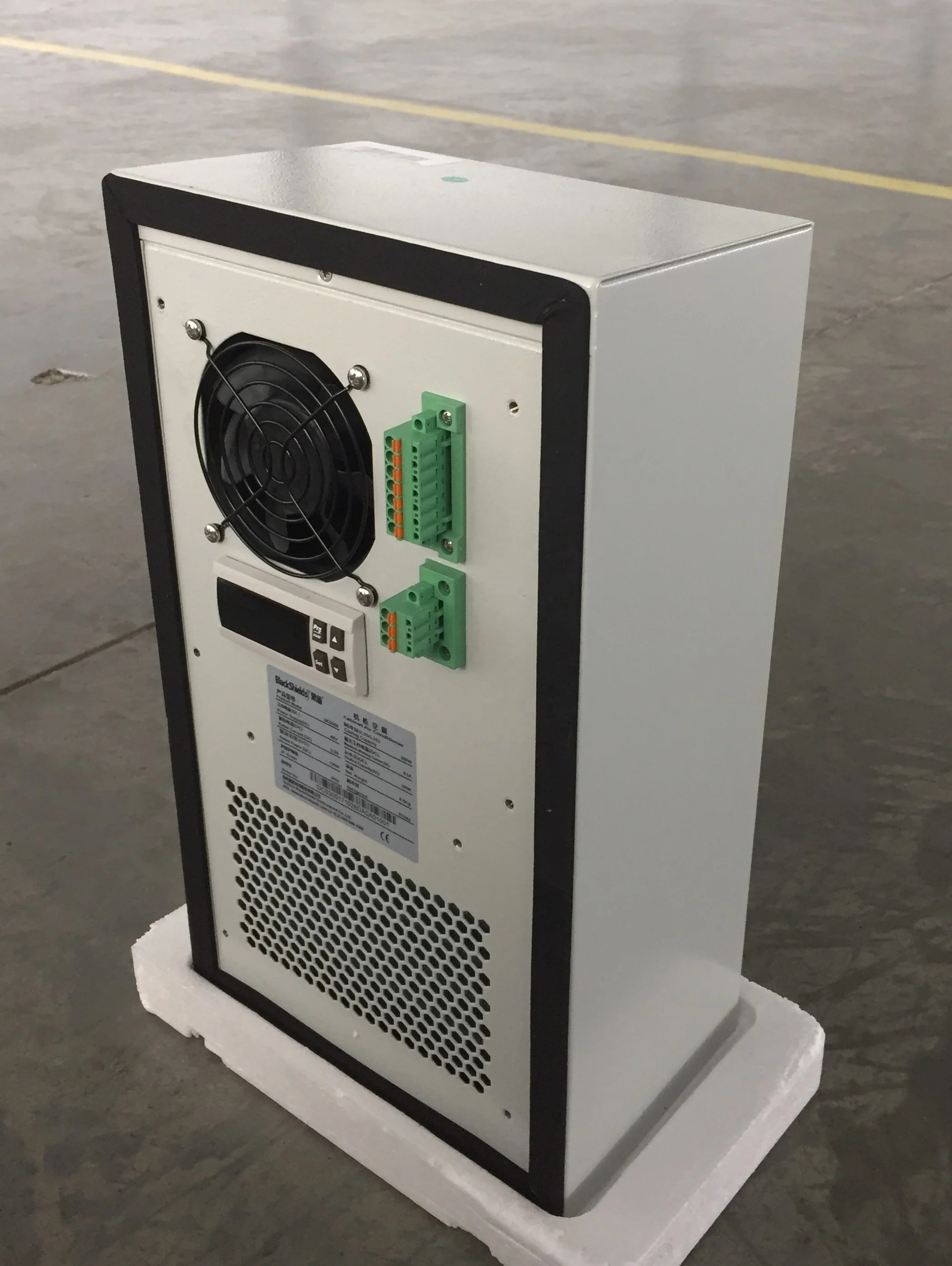 Готово к отправке, 300 Вт Мощность охлаждения охладителя шкафа постоянного тока системы охлаждения 48vdc Электрический стационарная установка для кондиционирования воздуха