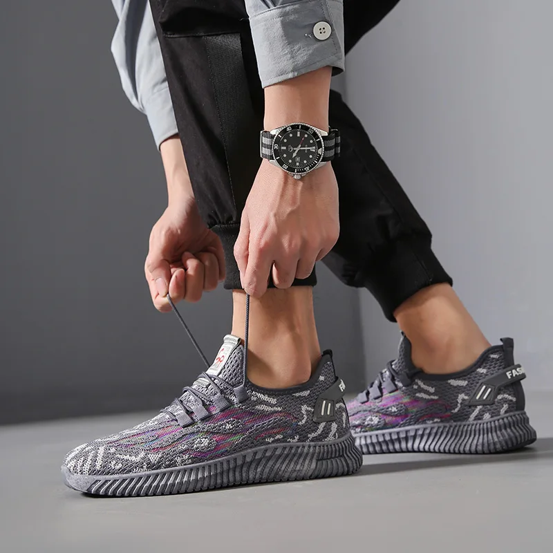 Chic Totem Upper Fly Knitting Athletic  Wholesale Sneakers Bulk Gym Casual Sport Shoes for Men