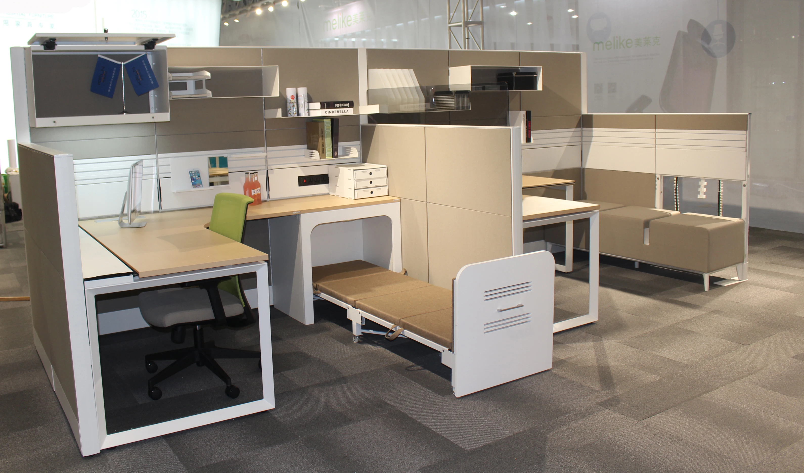 Newest green material modular staff employee Office Desks cubicle 4 person modern office workstation
