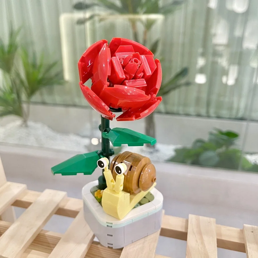 Trending Items 2024 Floral Bouquet Brick Decoration Toy DIY Plastic Ornaments Flowers Building Blocks With Insect