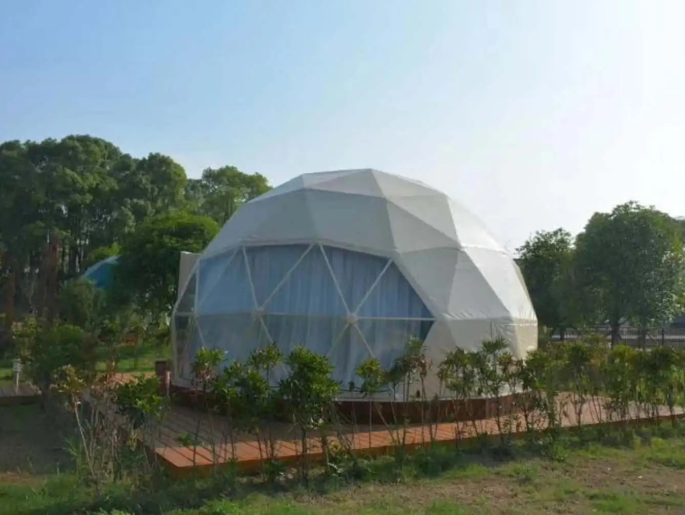 Прозрачная геодезическая купольная палатка для сада igloo теплиц кемпинга на открытом