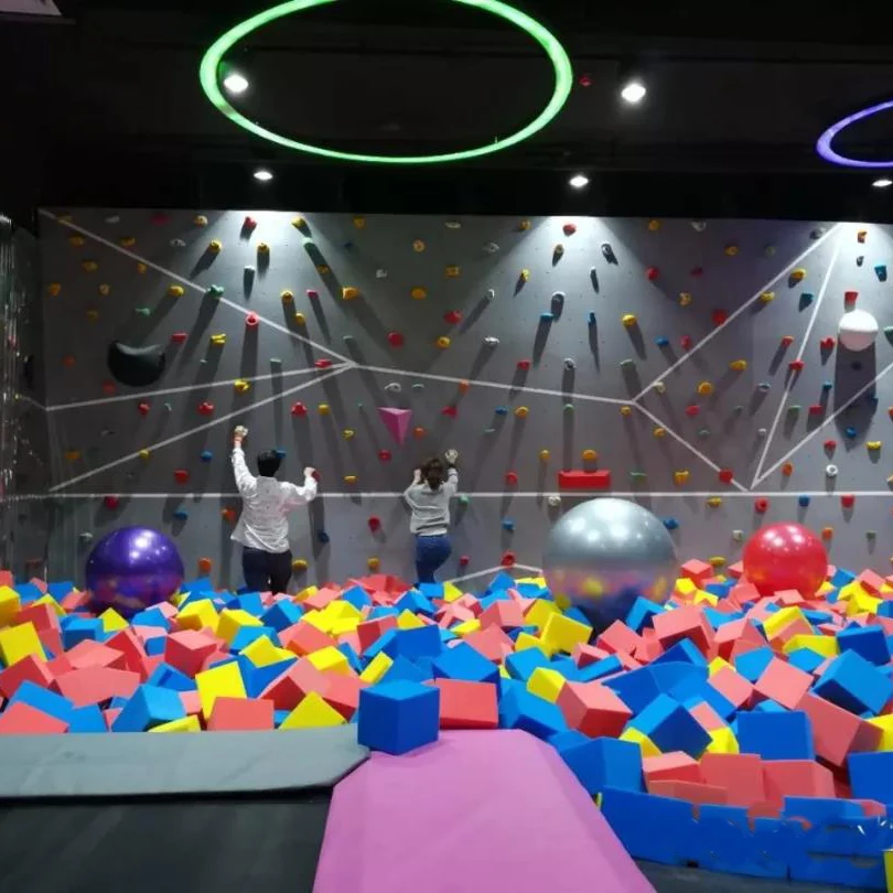 Большое удовольствие! Новейшая светодиодная скалолазающая боулдеринговая стена с CE и ROHS!