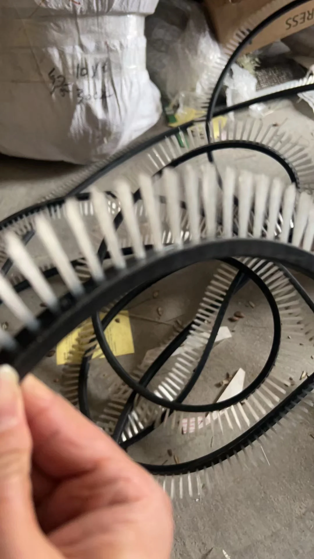 Industrial belt brushes Production line cleaning brushes Dust removal conveyor belt brushes