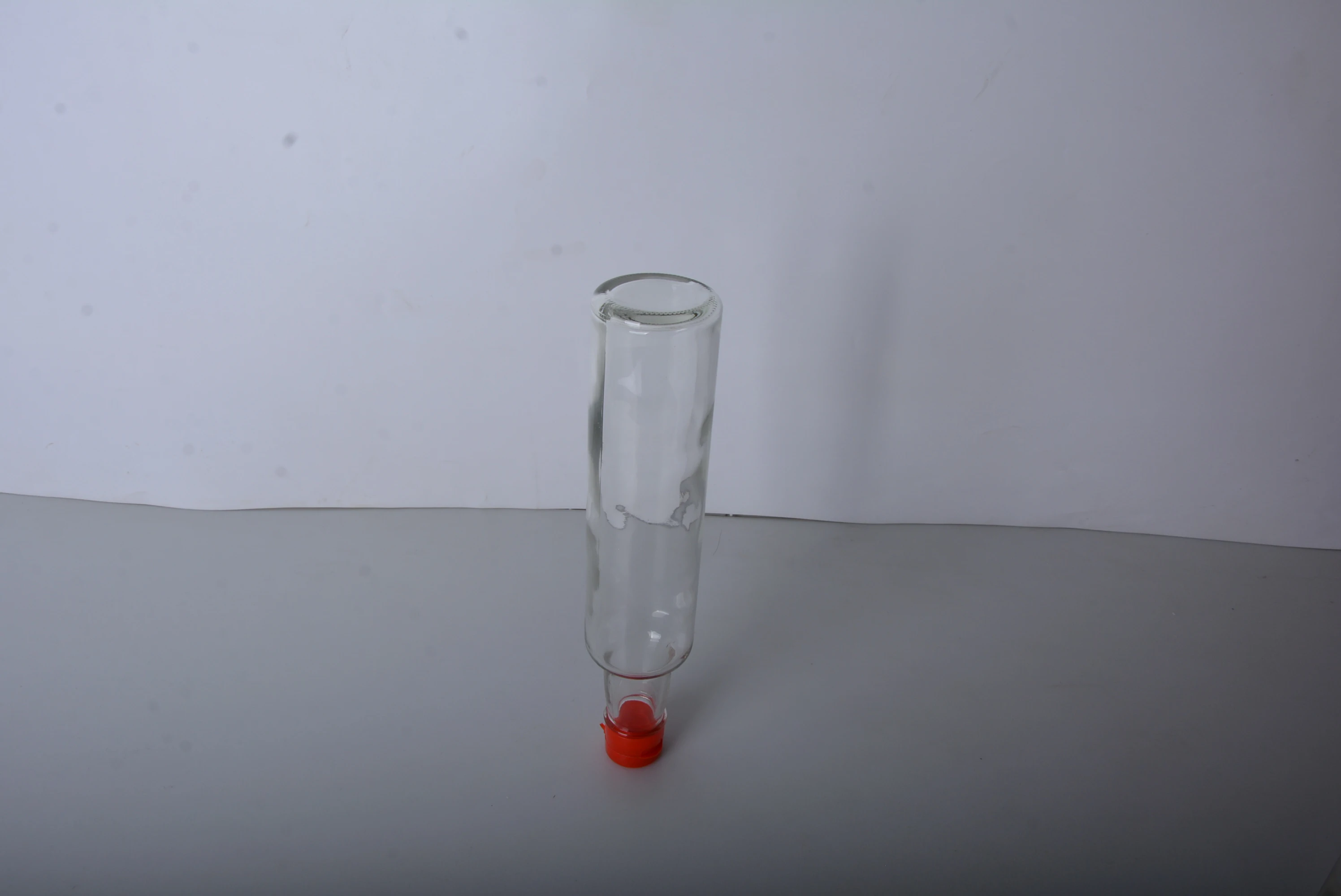 sauce vinegar round glass bottle with plastic cap