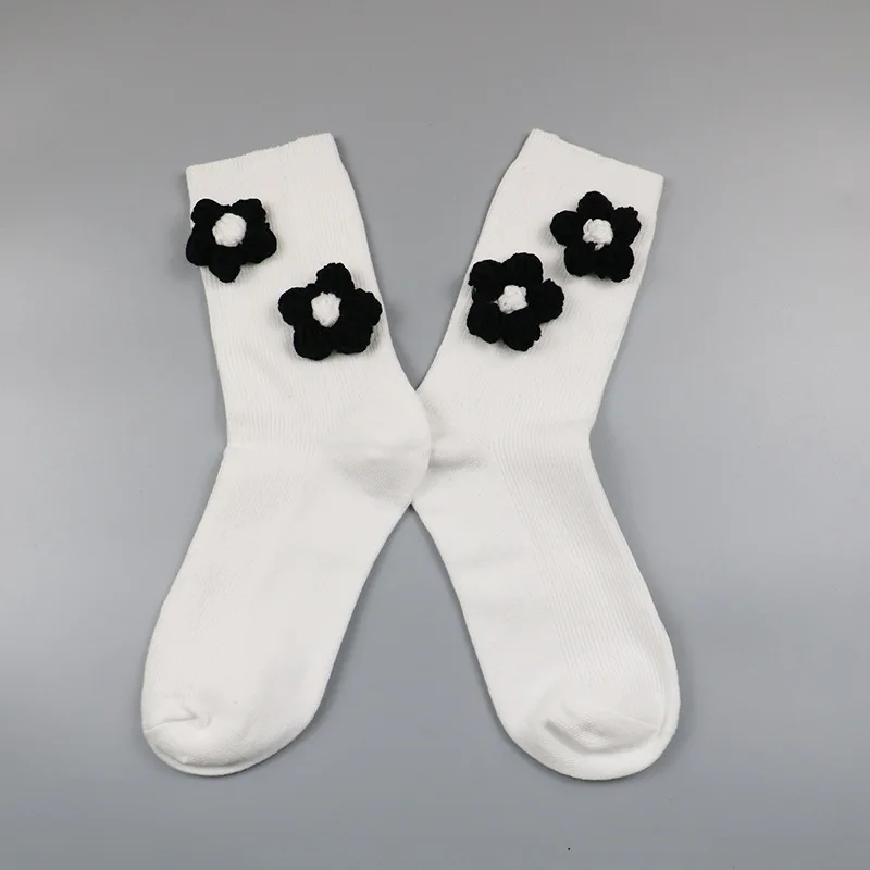 Custom made embroidery design your own pattern cotton crew men socks supply with logo custom logo socks